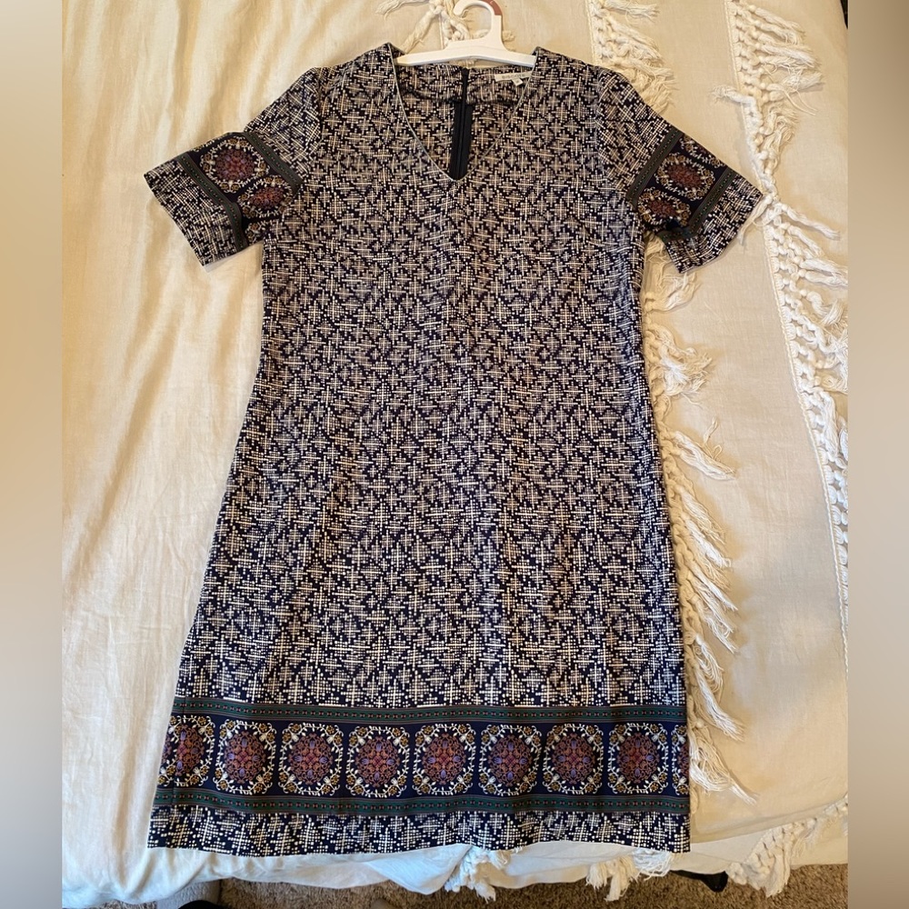 Biscote Boutique Dress- hourglass shape that’s slimming and flattering.